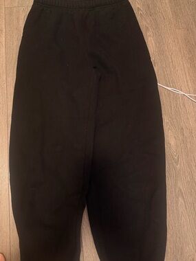 Aritzia TNA Fleece Sweatpants